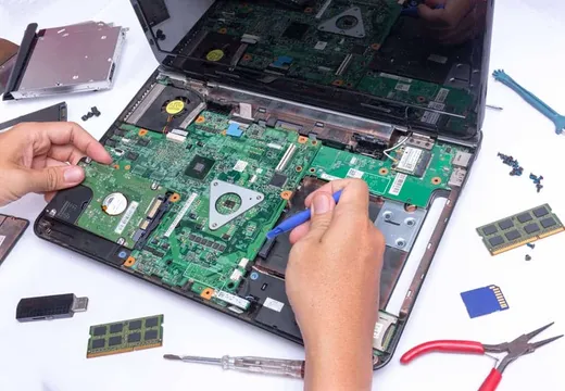 Mezitli Bilgisayar Servisi teknik servis atölyesi, chip seviyesinde anakart ve BGA onarım hizmeti